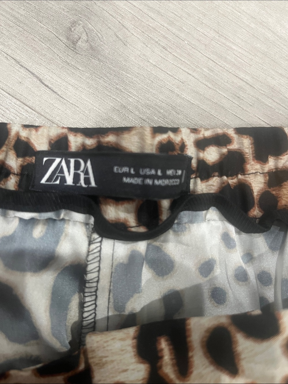 ✨Zara Leopard Print Pants✨ - Picture 3 of 7